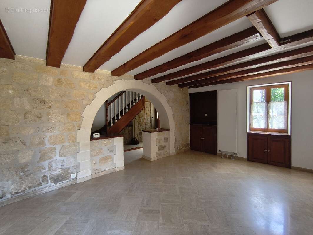 Maison 64 m² à Nesles-La-Vallee  - photo 7