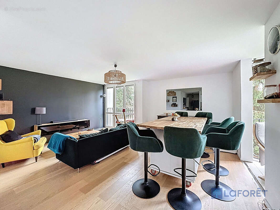 Appartement rénové - centre ville Arpajon -  F3 - 68m² - photo 2