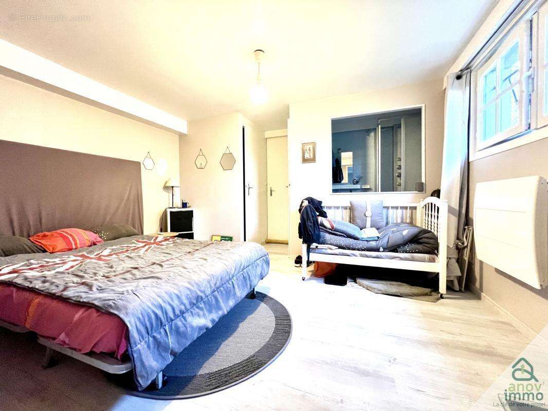 Maison à FONTAINE-LE-COMTE