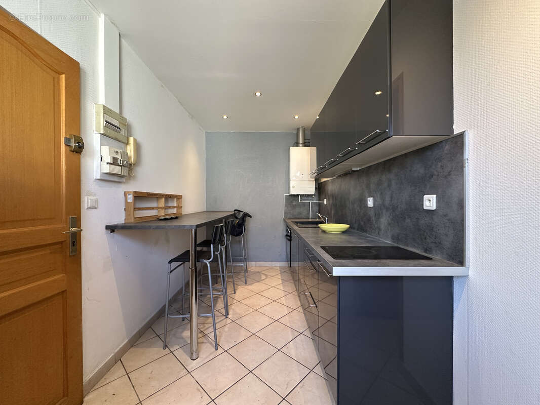 REIMS - Immeuble 3 appartements secteur CERNAY / HENRI BARBUSSE - photo 2