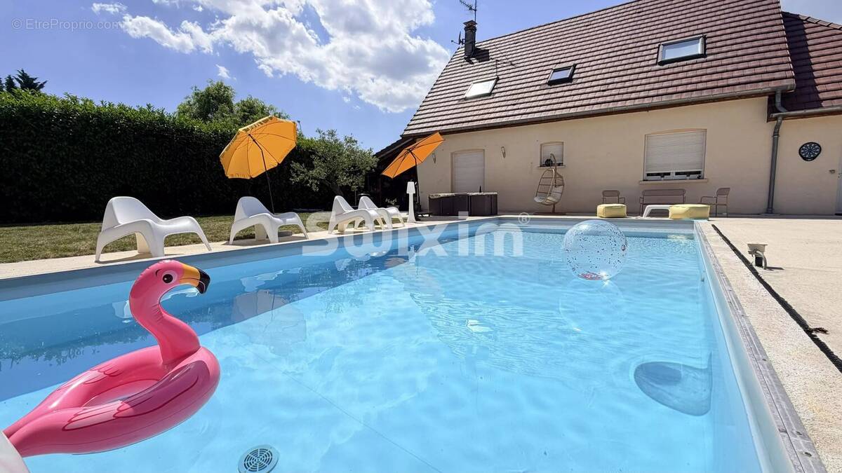 Maison à AUXONNE