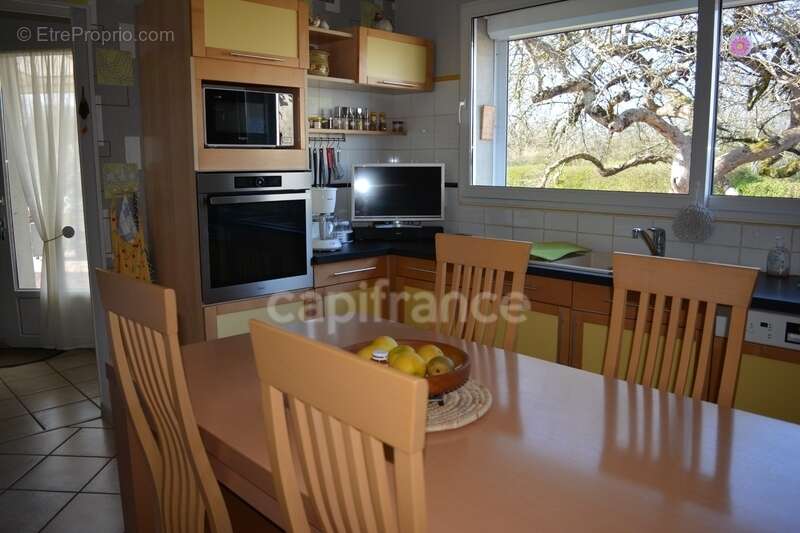 Dpt Cher (18), à vendre proche de NEVERS maison P8   Garage atelier, terrain batir - photo 10