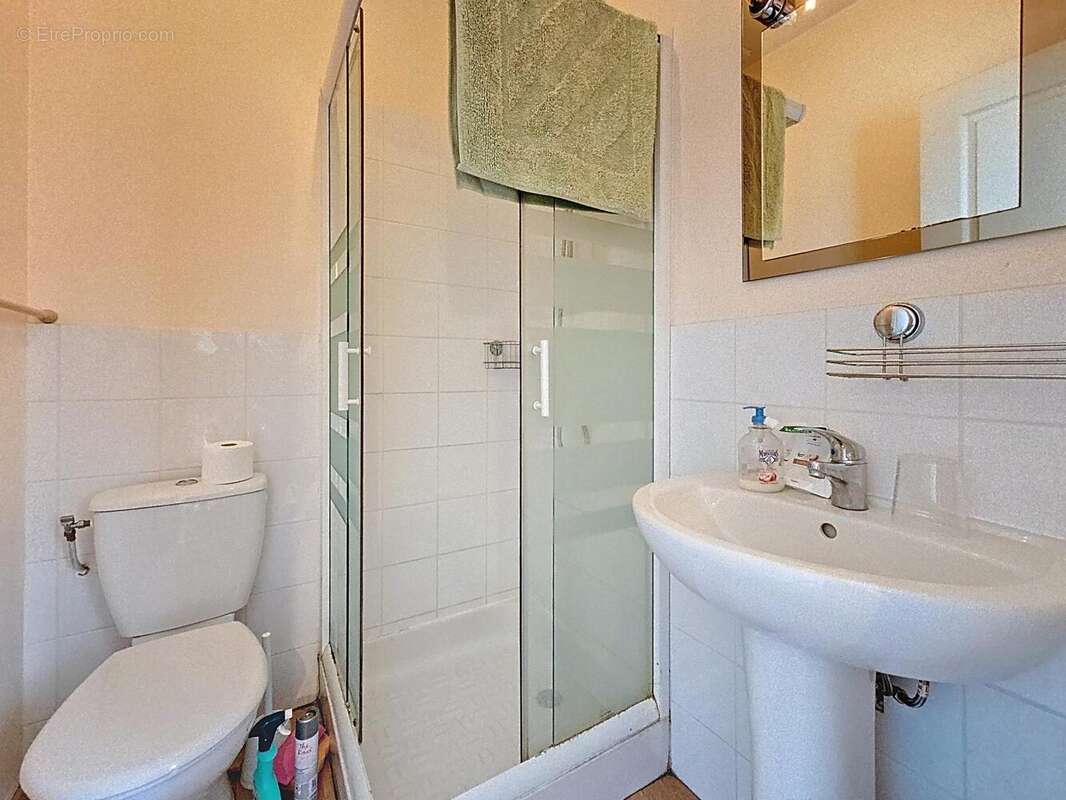 Maison 107 m² à Ceilhes-Et-Rocozels  - photo 9