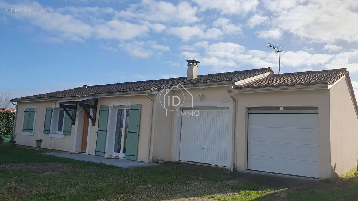 Maison à MONTPON-MENESTEROL