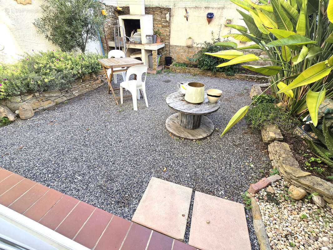 Maison de village avec cour et garage - photo 14
