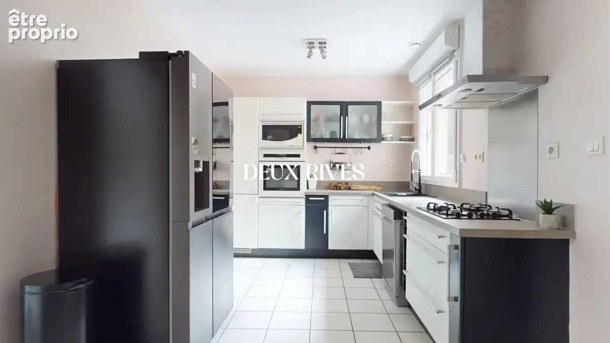 Maison 8 pièces 205 m² à vendre à Thouare-Sur-Loire (44470) - photo 8
