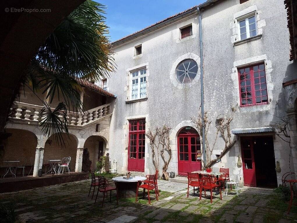 Maison à LA ROCHEFOUCAULD