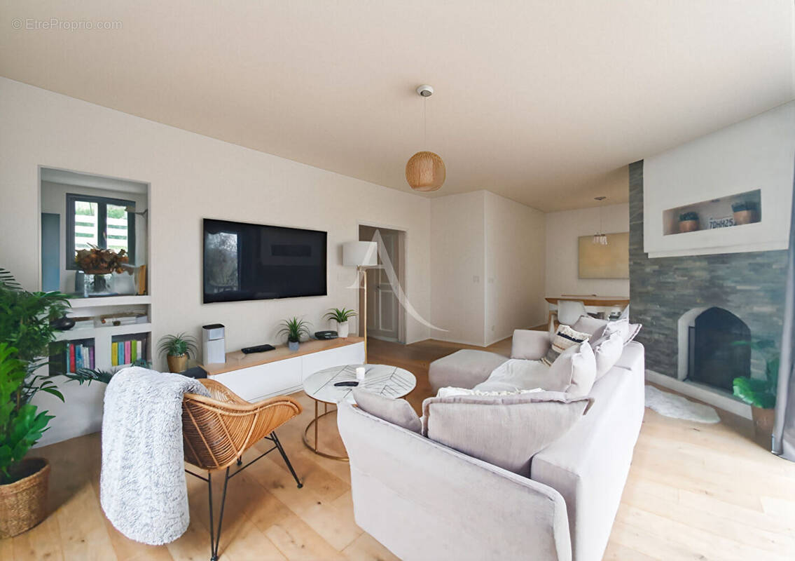 Maison à HARDRICOURT