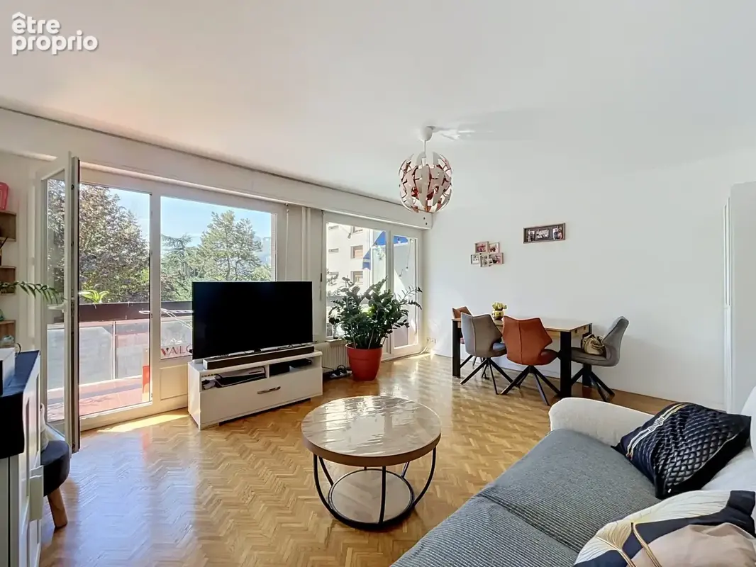 Appartement 4 pièces 92 m² à vendre à Saint-Egreve (38120) - photo 2