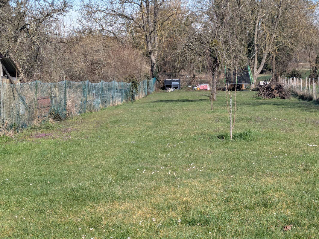 Terrain à VIREY-SOUS-BAR