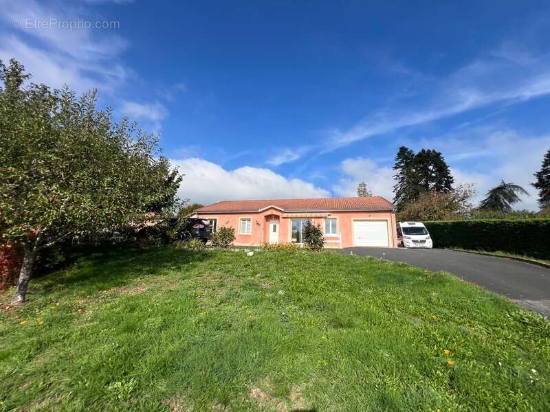 Maison à CHAUFFAILLES