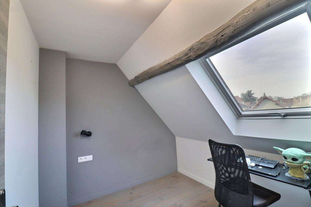 Belle maison en pierres - 200m² + dépendance - photo 17