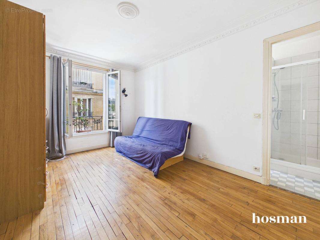 Appartement à PARIS-14E