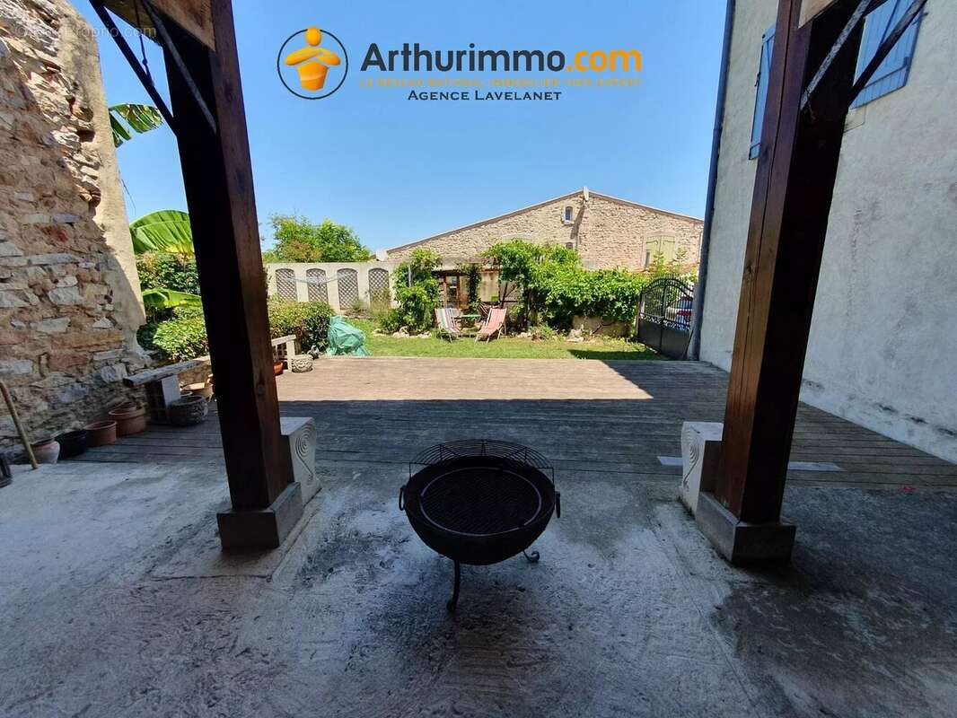 Magnifique maison de trois chambres dans une ancienne grange en pierre, avec jardin et terrasse sur le toit. - photo 16