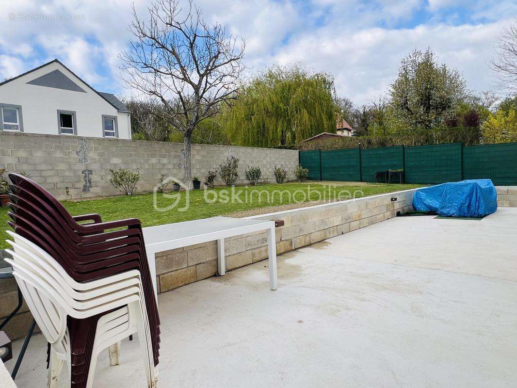 Maison à SAINT-GERMAIN-LES-ARPAJON