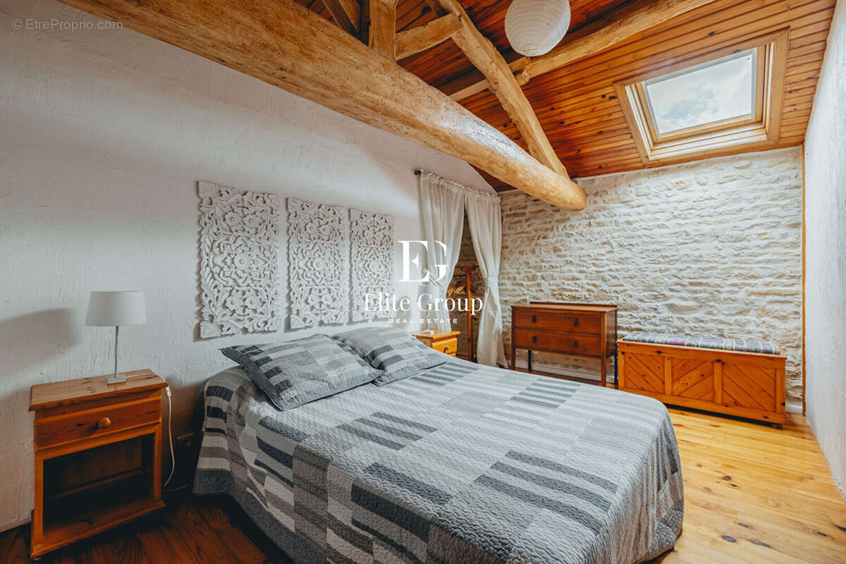 Maison à SURGERES