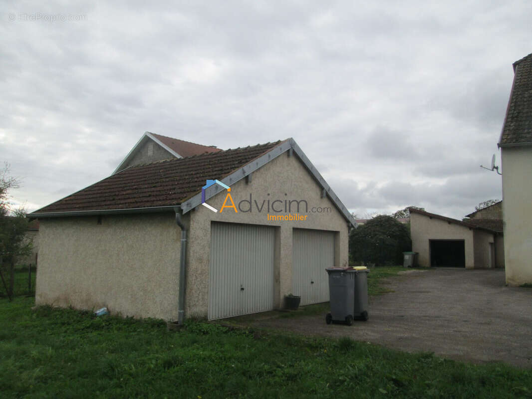 Appartement à LUXEUIL-LES-BAINS