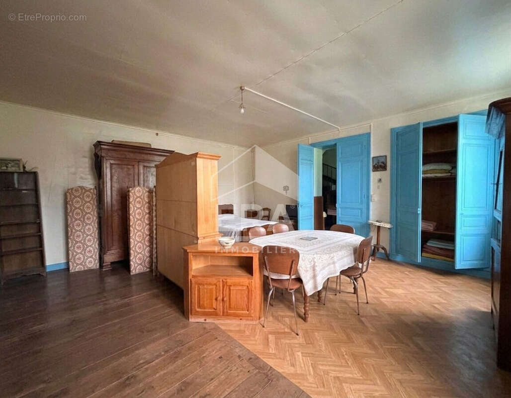 Maison à CHAMPAGNE-VIGNY