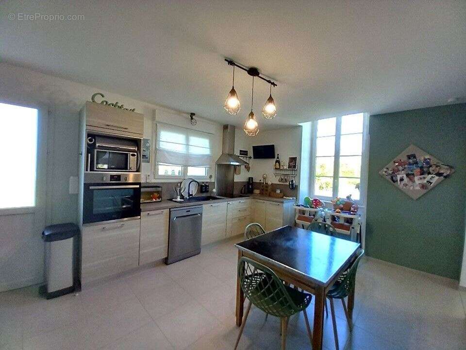Maison 155 m² à Seissan  - photo 9
