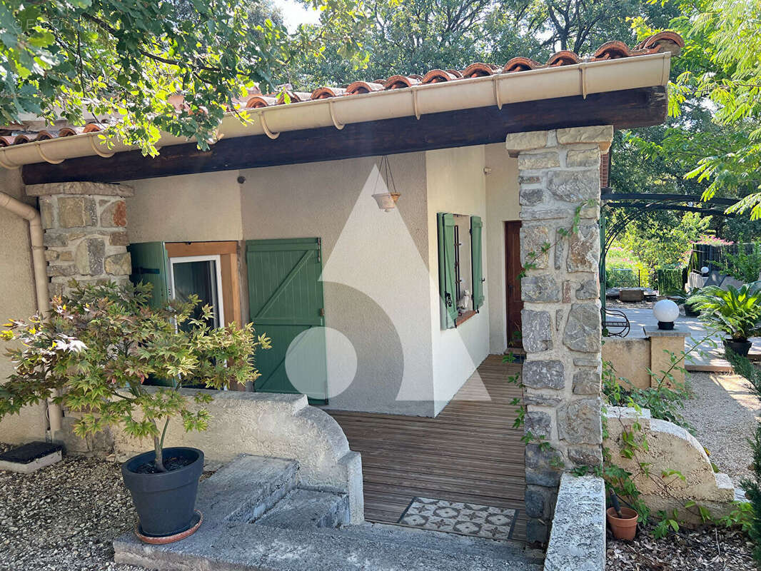 Maison à LA ROQUEBRUSSANNE