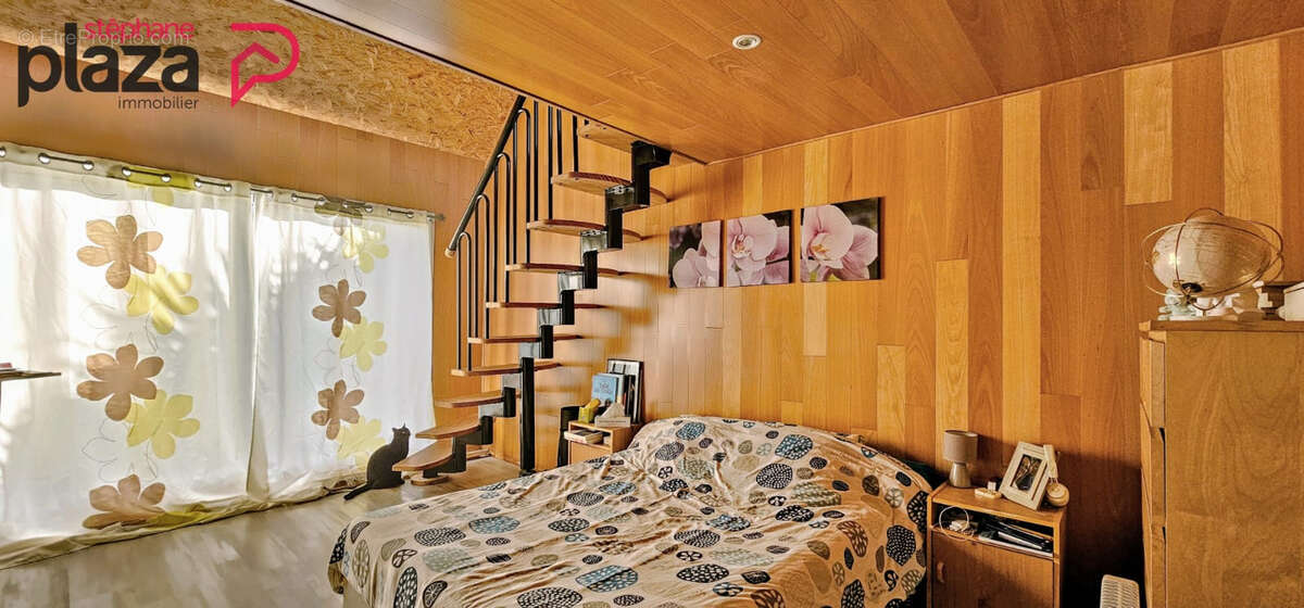 Maison à POULLAN-SUR-MER