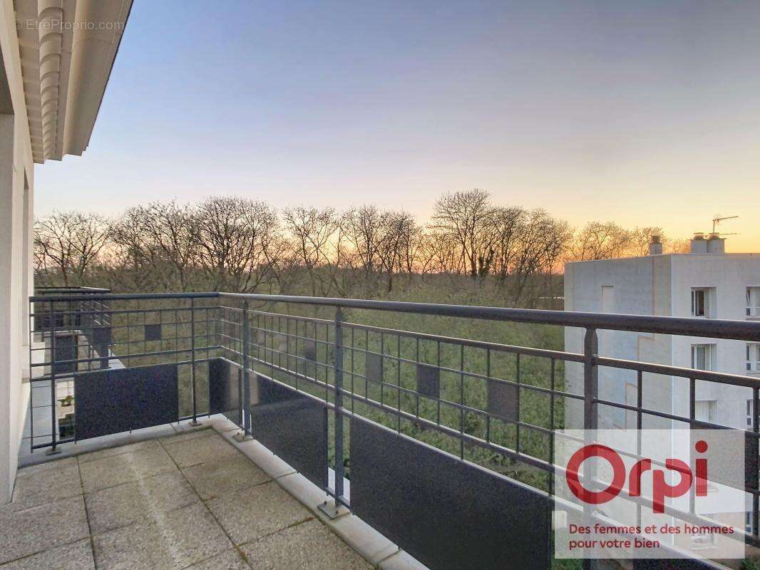 Appartement à LE PLESSIS-ROBINSON