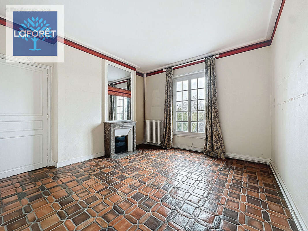 Maison à AUVERS-SUR-OISE