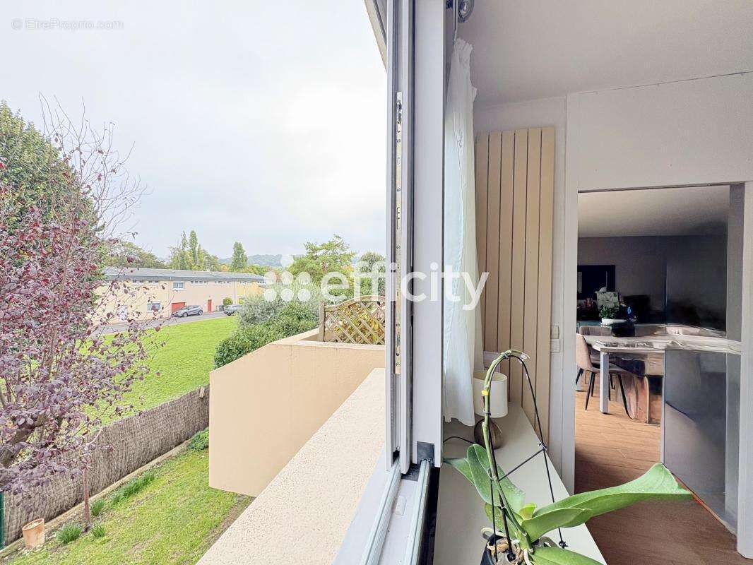 Appartement à RUEIL-MALMAISON