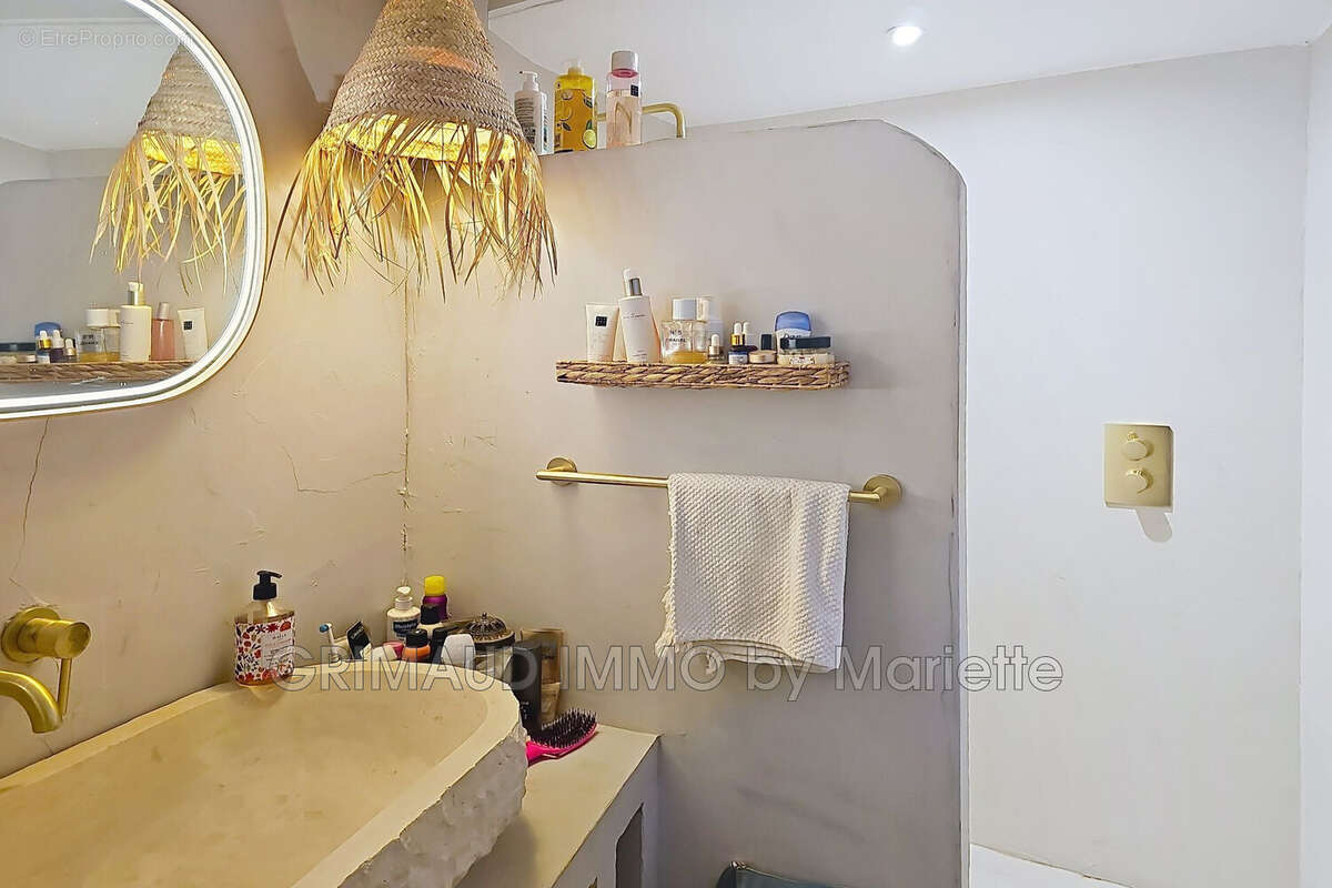 Maison à LA GARDE-FREINET