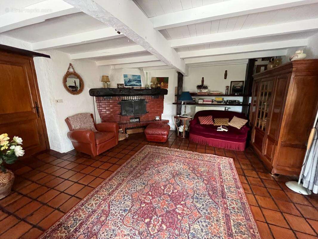 Maison à SAINT-BARTHELEMY-LESTRA