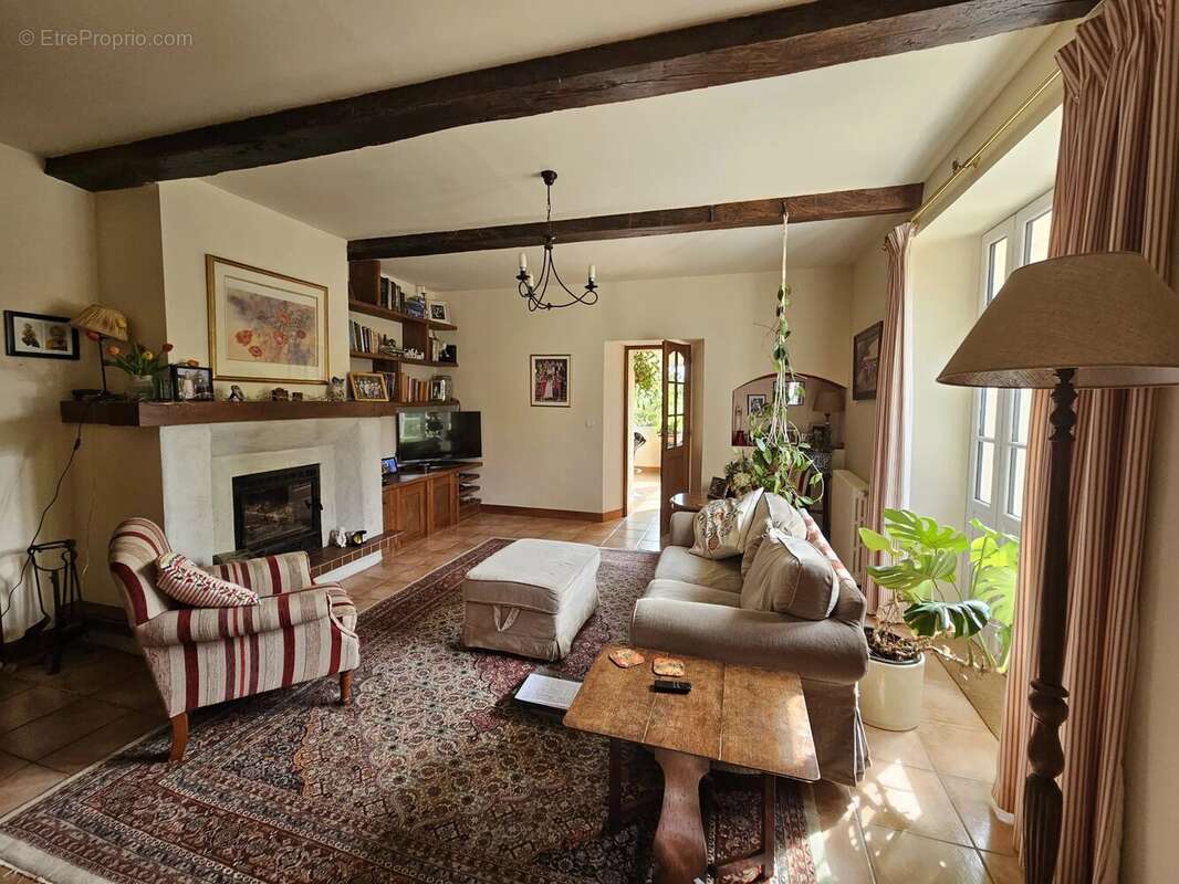 Maison à LABATUT-RIVIERE