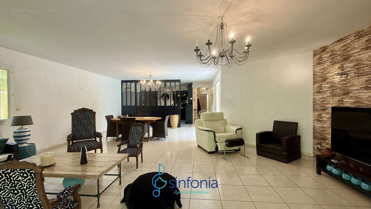 Maison à ARPAILLARGUES-ET-AUREILLAC