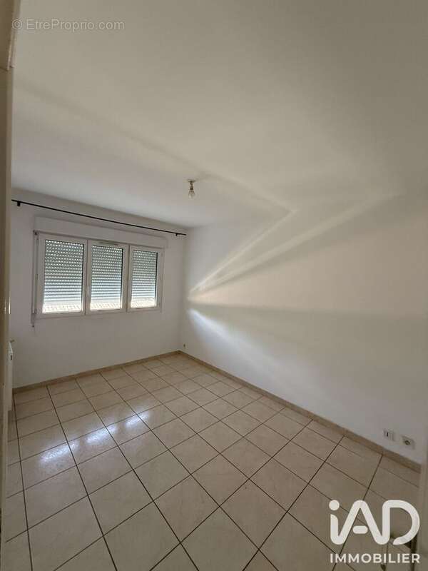Appartement 70 m² à Bourg-Saint-Andeol  - photo 5