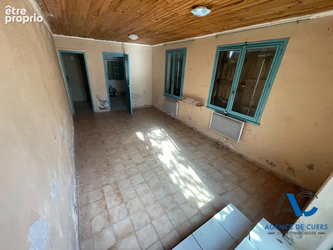Maison Cuers 3 pièce(s) 74 m2 - photo 3
