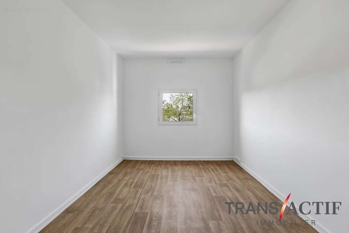 Appartement à COURCOURONNES