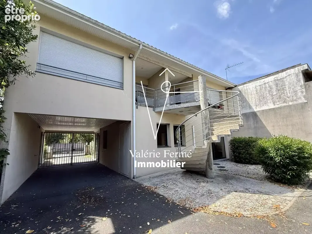 Local Professionnel, 78 m2, plain-pied, 3 places de stationnement privatives - Pessac-Centre. - photo 14
