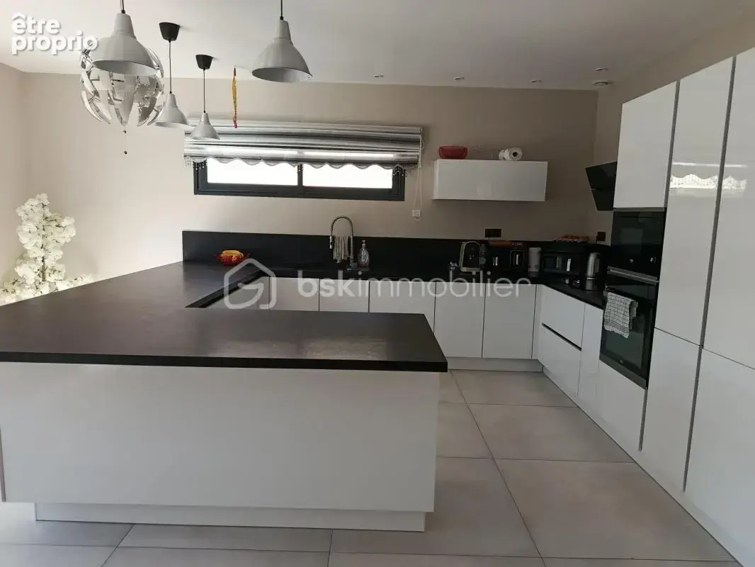Nouveauté , Maison 4 pièces154 m2 - photo 2