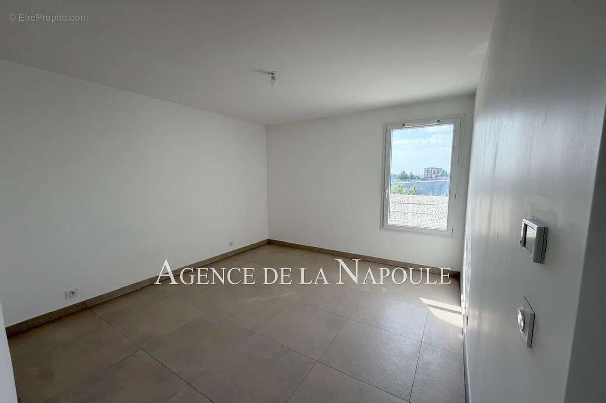 Appartement à MANDELIEU-LA-NAPOULE