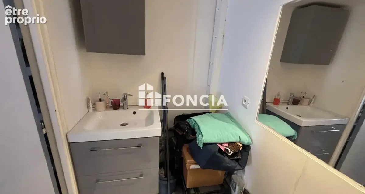 Hyères, Appartement F1 avec parking privatif dans résidence calme proche lycée - photo 7
