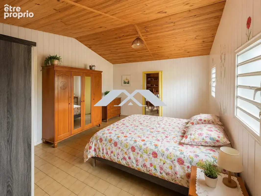 Maison 84 m² à Petite-Ile  - photo 4
