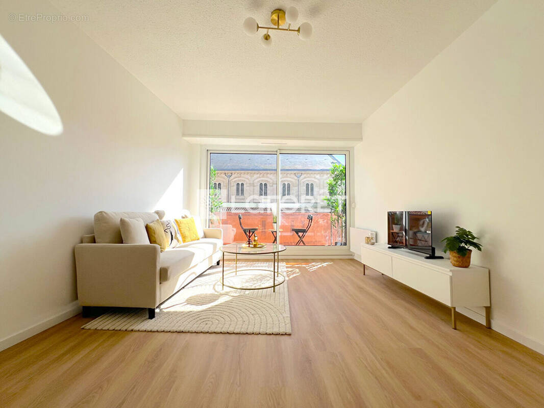 Appartement à BORDEAUX