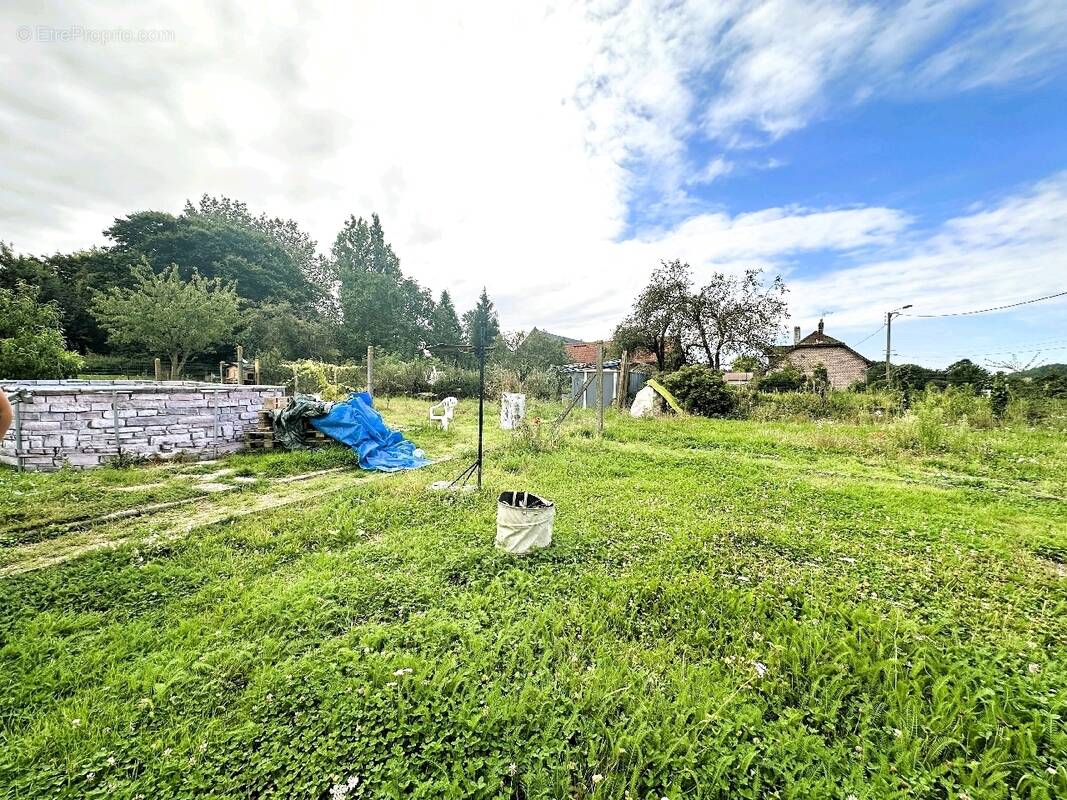 Terrain à VAULX-VRAUCOURT