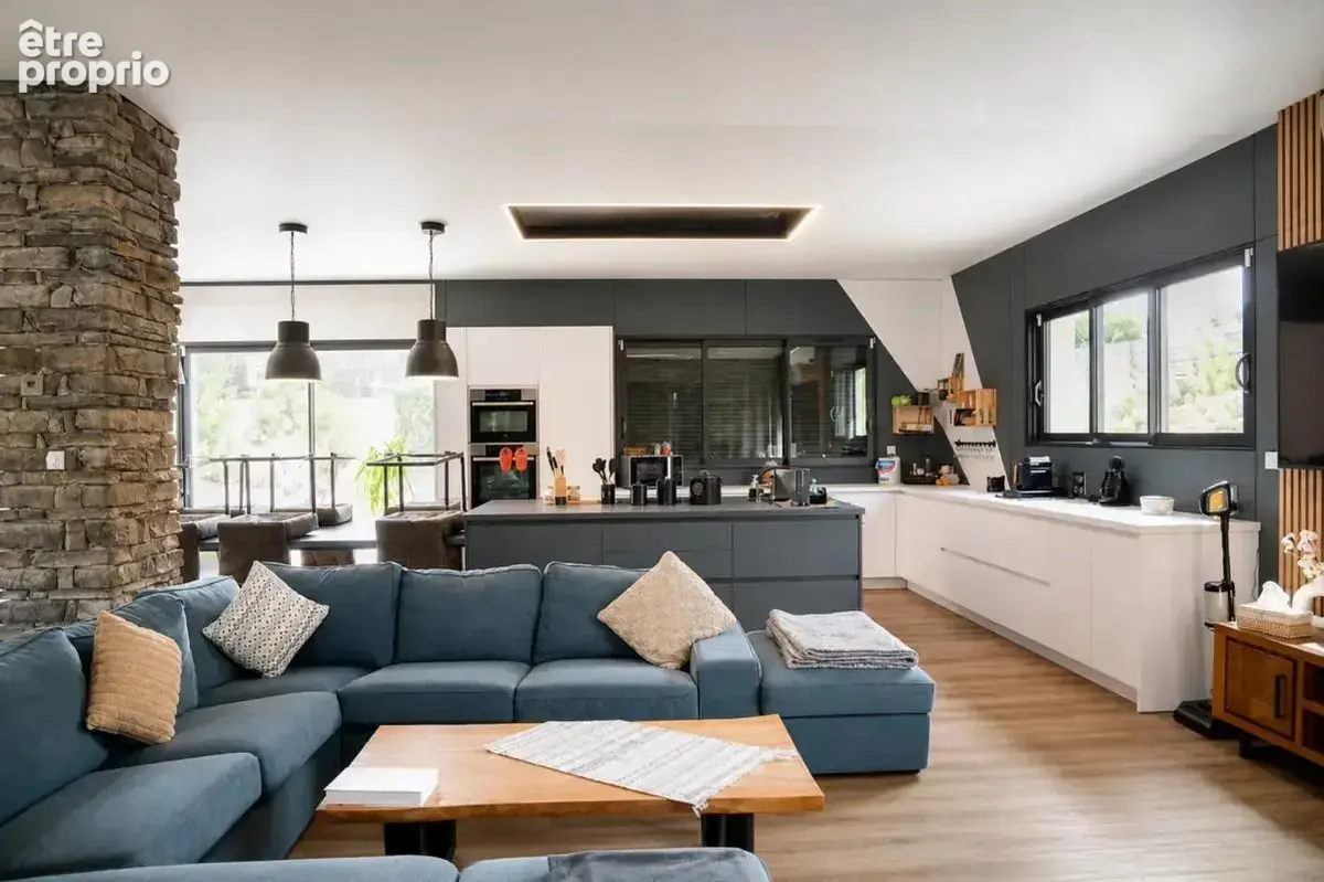 Maison de 7 pièces de 360 m² à Moncourt-Fromonville - photo 3