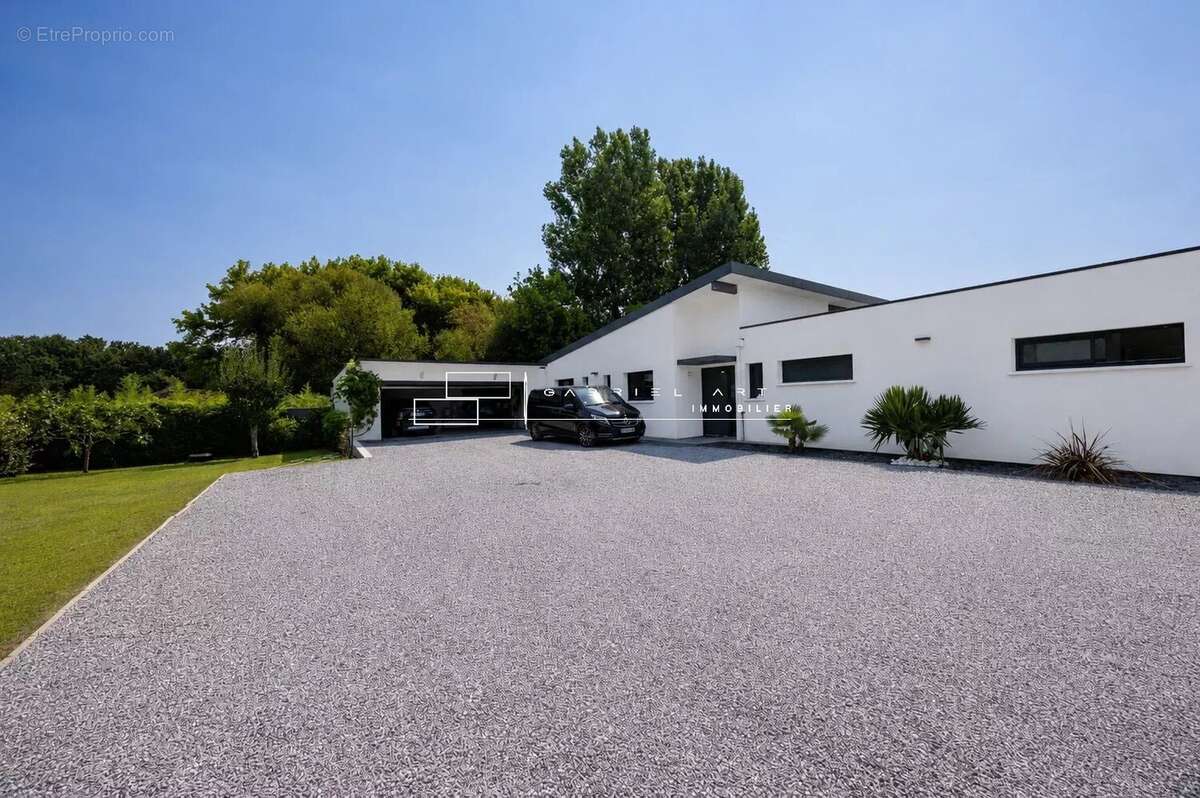 Villa nadine - photo 2