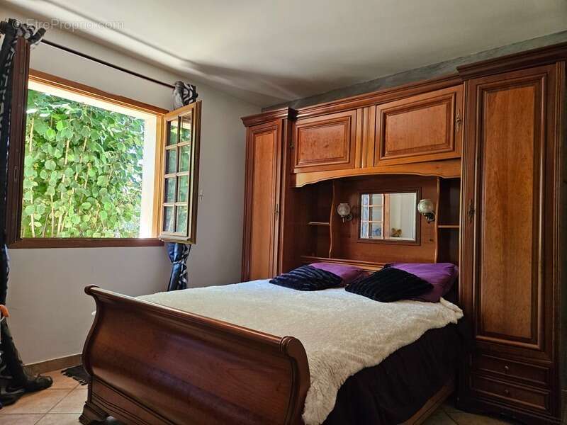 Maison à SAINT-YBARD