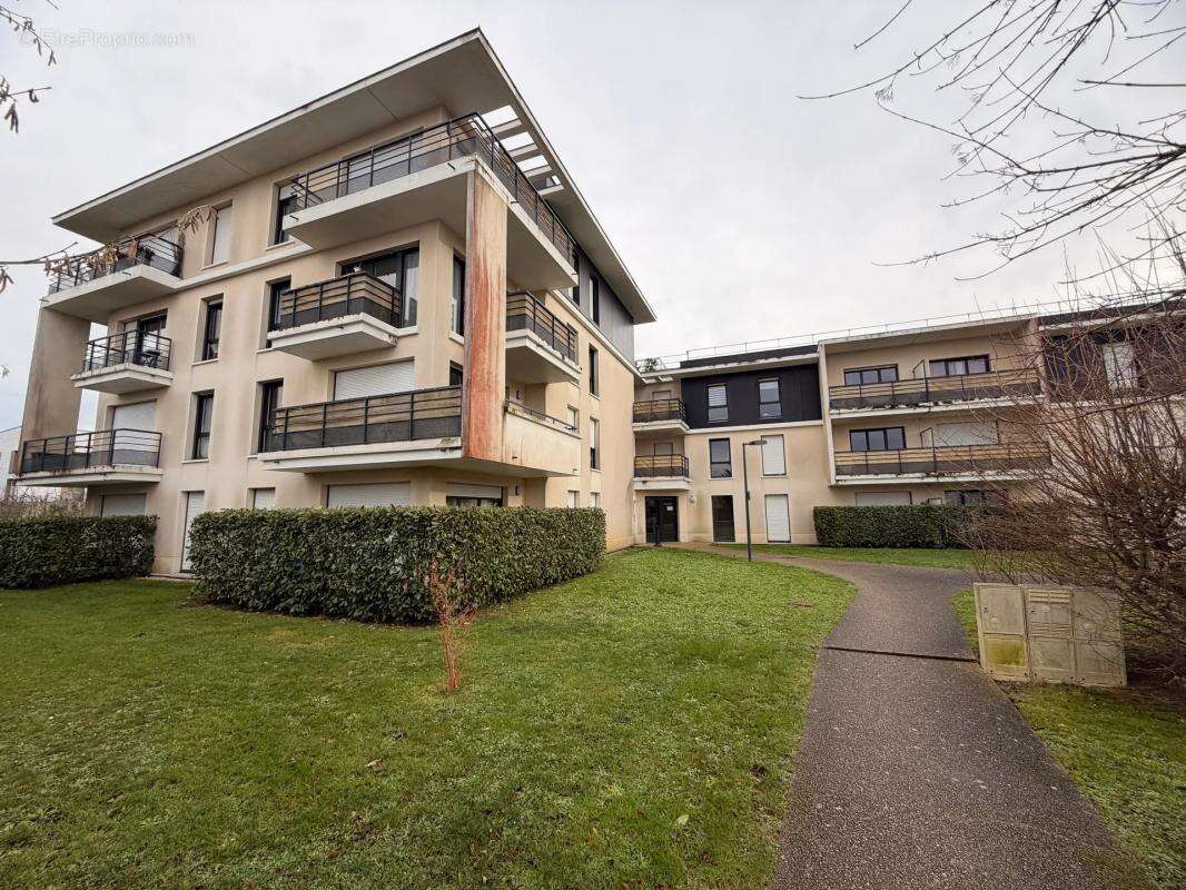 Appartement à FERRIERES-EN-BRIE