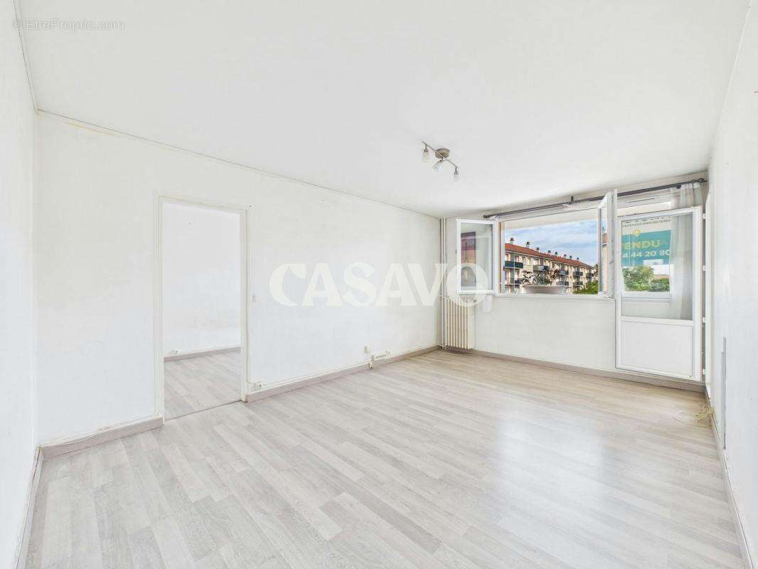 Vente Appartement 4 pièces de 80m² - 95120 Ermont - photo 3
