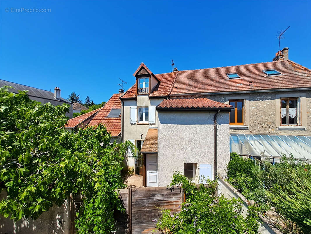 Maison de Ville 3 pièces, 2 chambres, cour privative, hyper centre d'ETRECHY - photo 10