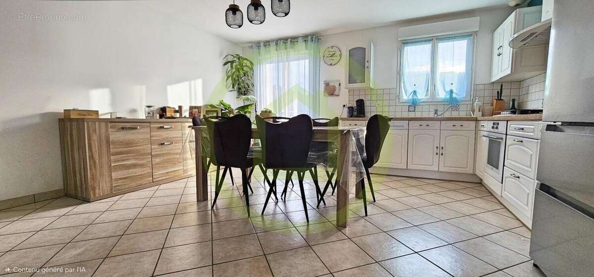 Maison à PIERREPONT-SUR-AVRE