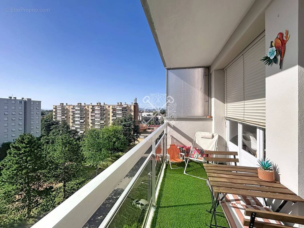 Appartement à SAINTE-FOY-LES-LYON